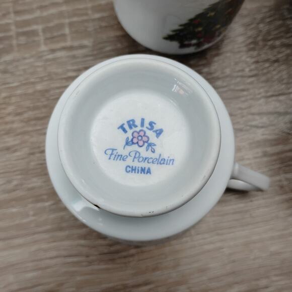 Trisa Stoneware Fine Porcelain Set of 4 Mugs Christmas Tree Festive - Picture 7 of 9